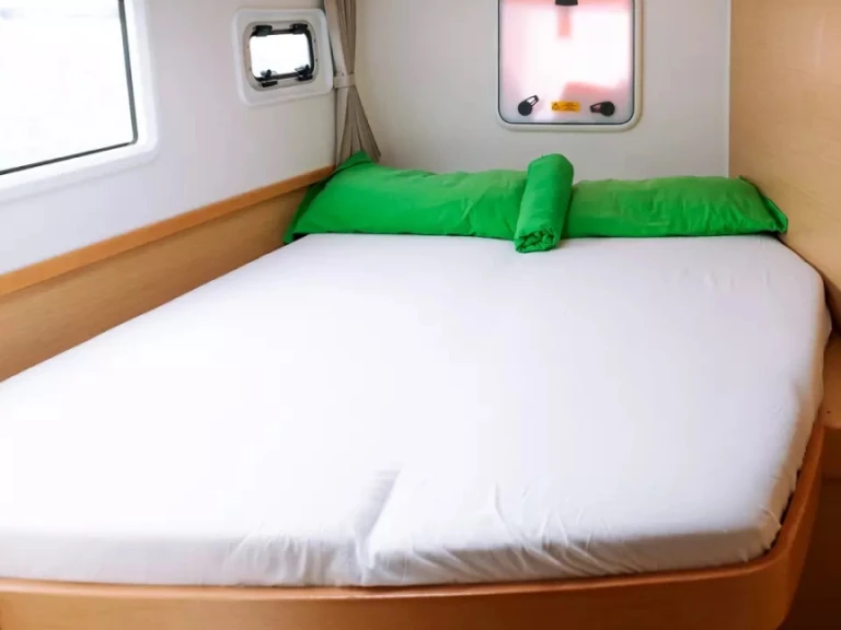 Alquiler Catamarán Lagoon con o sin  título de navegación