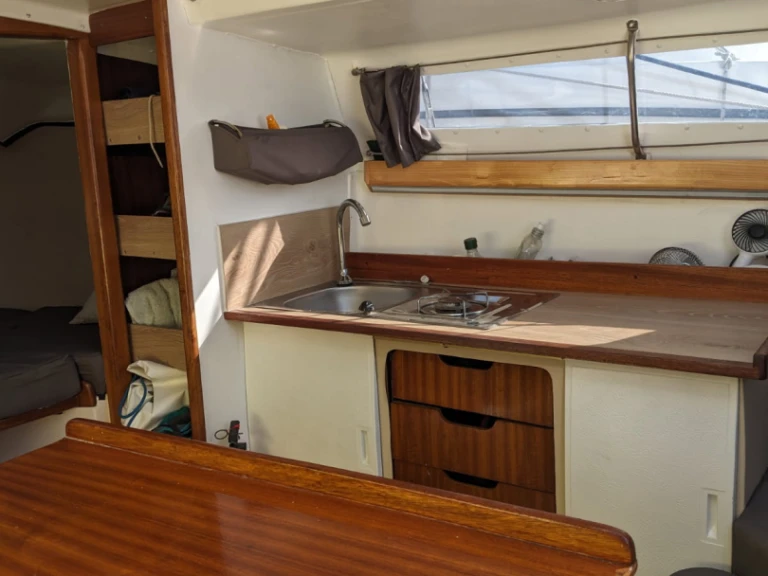 Alquiler de embarcaciones Edel Edel 4 enPort-Saint-Louis-du-Rhône en Samboat