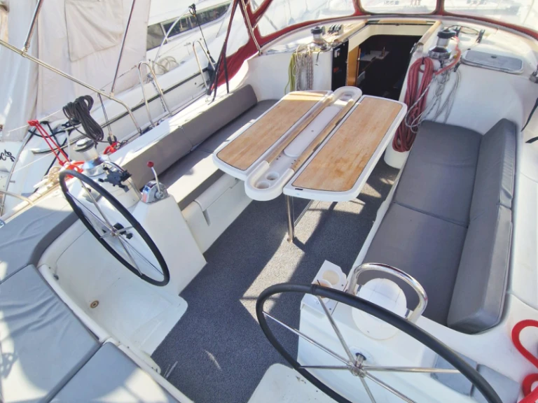 Alquiler de Bénéteau Oceanis 473 en Kallithea