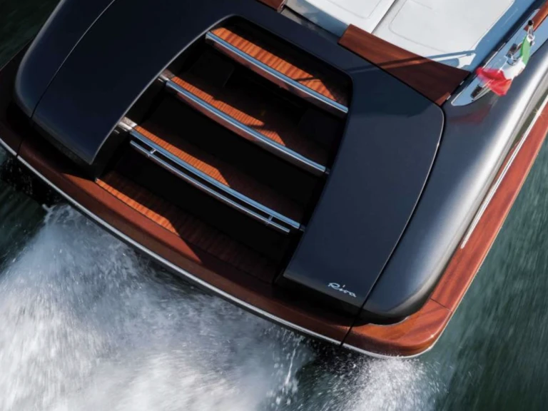 Lancha para alquilar Santa Eulària des Riu al mejor precio