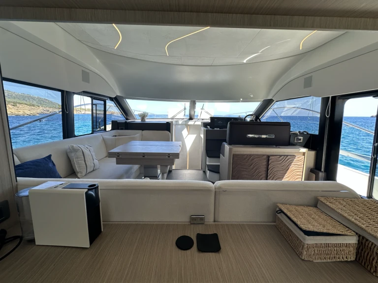 Alquiler Lancha en Santa Eulària des Riu - Prestige Yachts F49