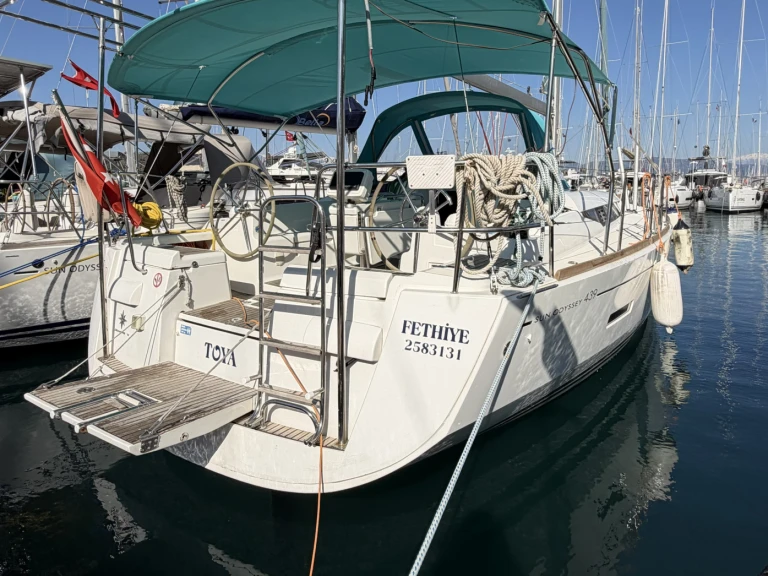 Alquiler de Jeanneau Sun Odyssey 439 Toya en Fethiye