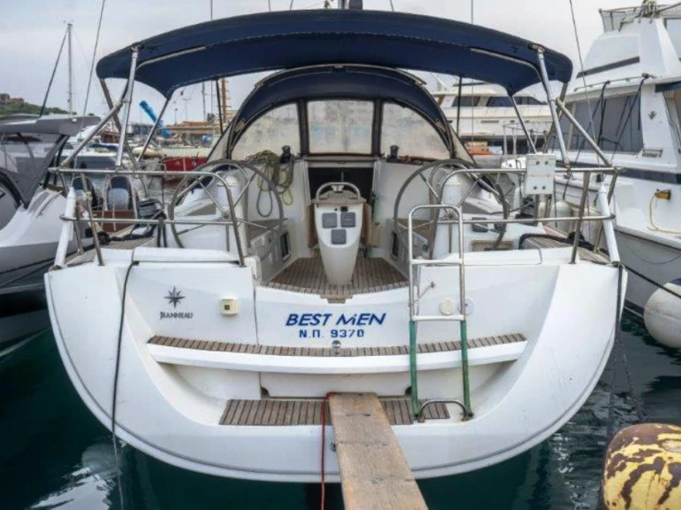 Alquiler de barcos Néa Péramos barato de Sun Odyssey 42i