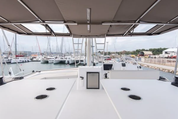 Alquiler de embarcaciones Bali Bali 5.4 enAnse Marcel en Samboat