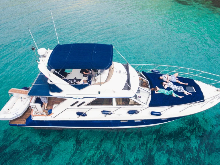 Alquiler de barcos Cala en Bosch barato de Phantom 42
