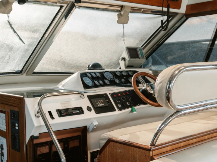 Alquiler de embarcaciones Fairline Phantom 42 enCala en Bosch en Samboat