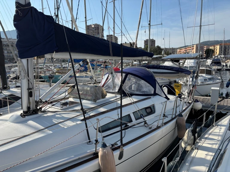 Alquiler de Velero, con o sin patrón SUN ODYSSEY 39 I Ajaccio