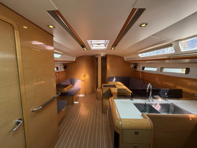 Alquiler de barcos Fethiye barato de Sun Odyssey 439 Toya
