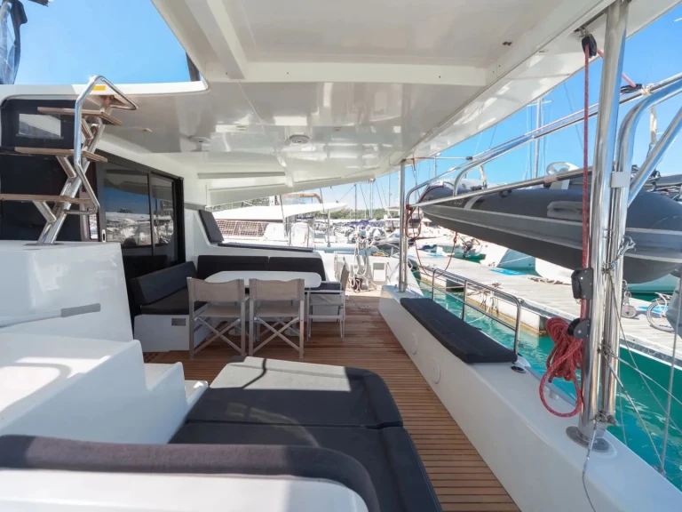 Alquiler de Lagoon Lagoon 42 en Capo d'Orlando