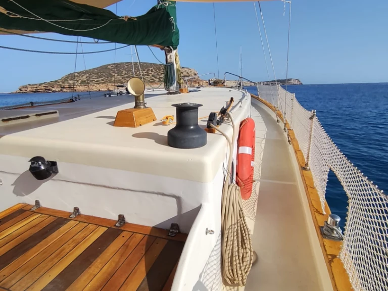 Alquiler Velero Custom con o sin  título de navegación