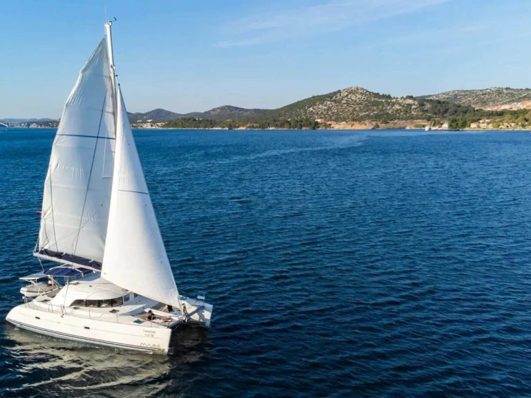 Alquiler de Lagoon Lagoon 380 en Cannes