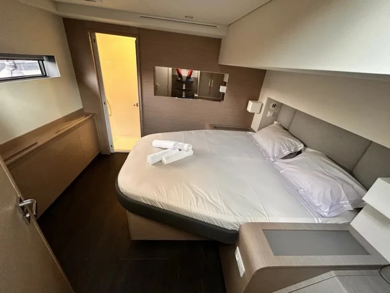 Alquiler Catamarán Fountaine Pajot con o sin  título de navegación