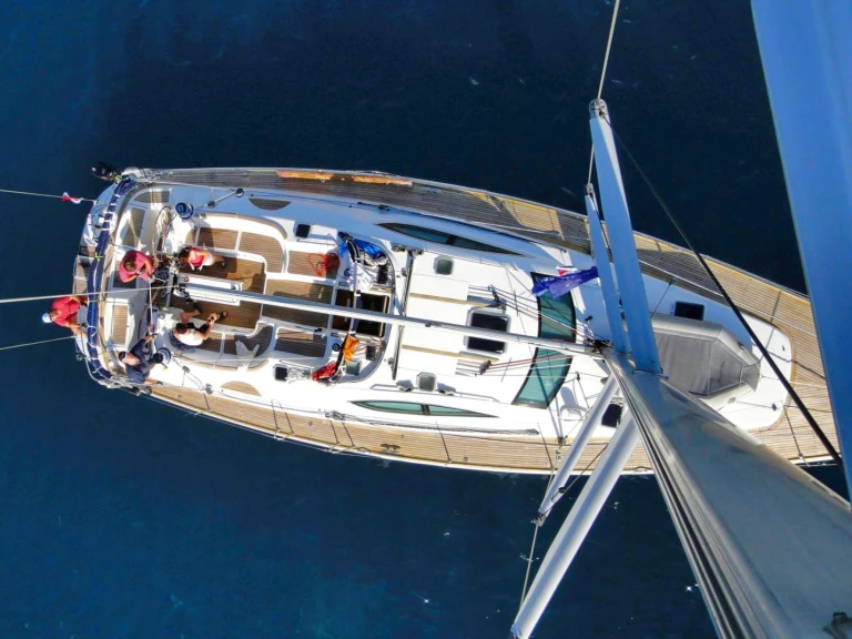 Alquiler de Jeanneau Sun Odyssey 54 DS en Syros Port