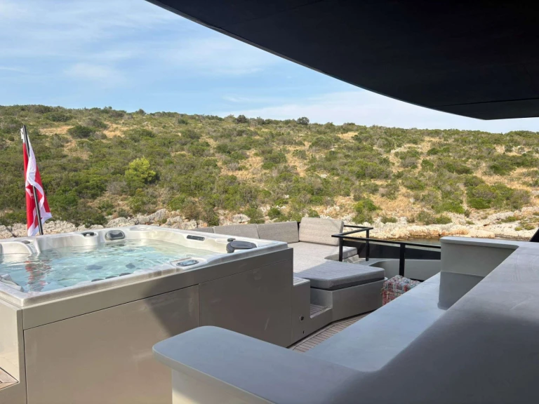 Yate de lujo para alquilar Atenas al mejor precio