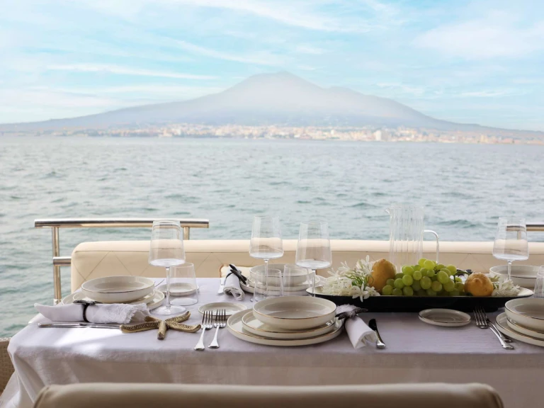 Alquiler de Yate de lujo, con o sin patrón Terranova Yachts Castellammare di Stabia