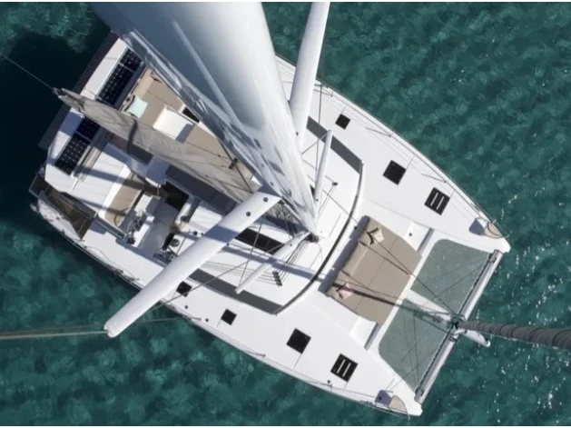 Alquiler Catamarán Fountaine Pajot con o sin  título de navegación