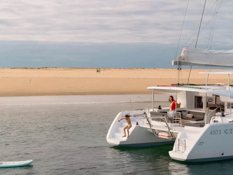 Alquiler Catamarán Lagoon con o sin  título de navegación