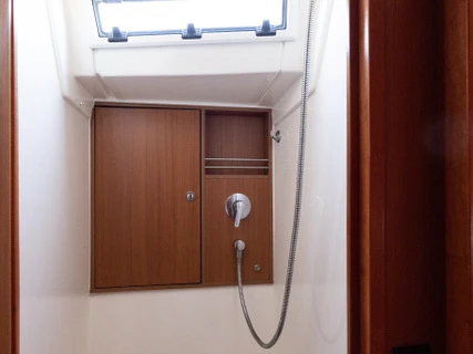 Alquiler de Velero, con o sin patrón Bavaria Livorno