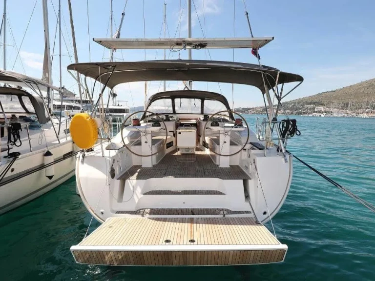 Velero para alquilar Punat al mejor precio