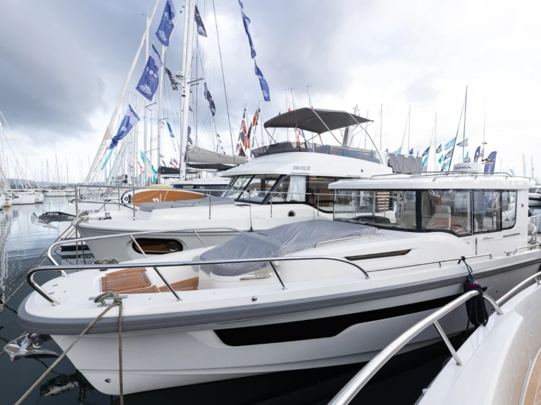 Nimbus Nimbus Commuter C11 de alquiler a Split