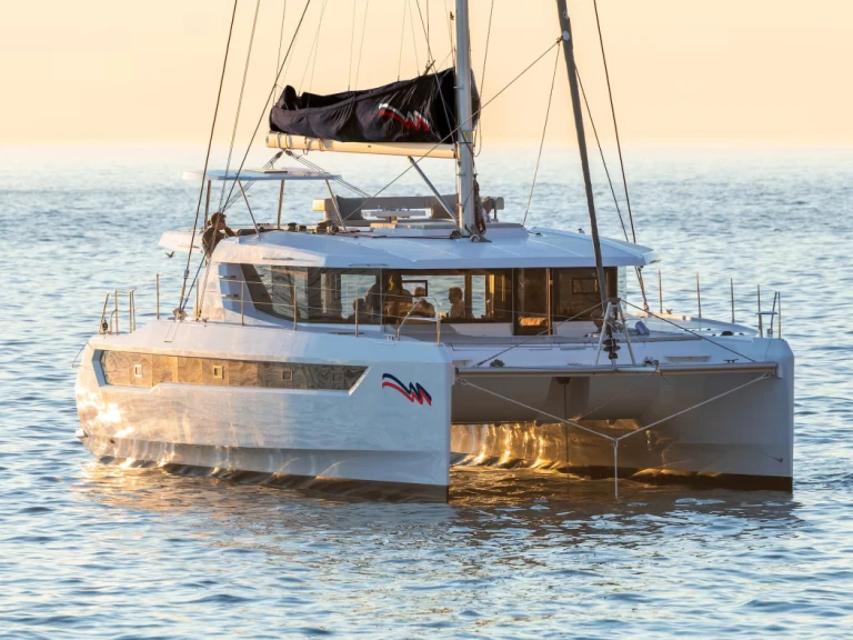 Alquiler Catamarán Leopard con o sin  título de navegación