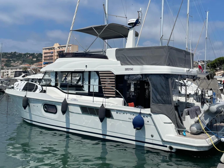 Alquiler de Bénéteau Swift Trawler 41 Fly en Golfe-Juan
