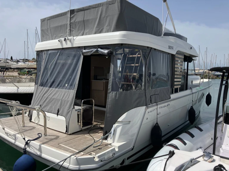 Alquiler de Yate de lujo, con o sin patrón Bénéteau Golfe-Juan