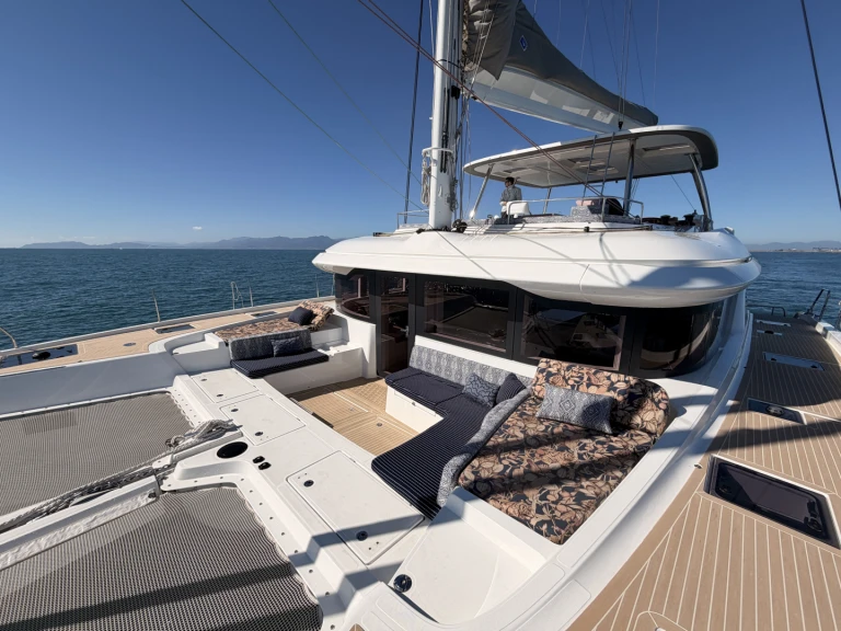 Alquiler de Catamarán, con o sin patrón Lagoon Cugnana Verde