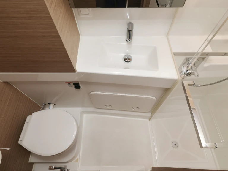 Catamarán para alquilar Sukošan al mejor precio