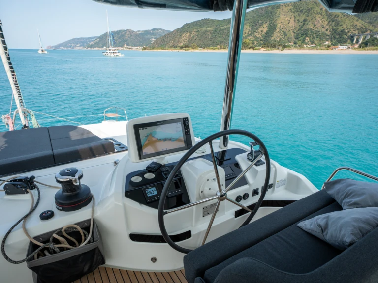 Catamarán para alquilar Castellammare del Golfo al mejor precio