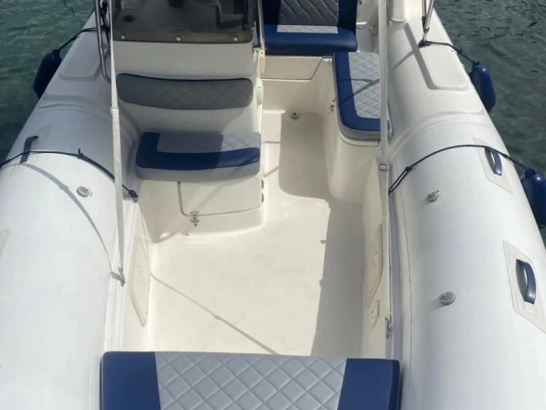 Alquiler Lancha Horizon con o sin  título de navegación