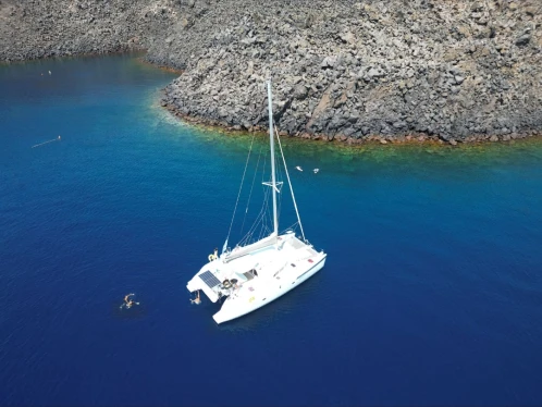Lagoon 410 de alquiler a Paros Port
