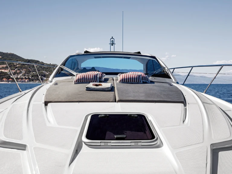 Alquiler de Azimut Azimut Atlantis 45 en Podstrana