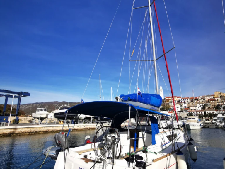 Velero para alquilar Biograd na Moru al mejor precio