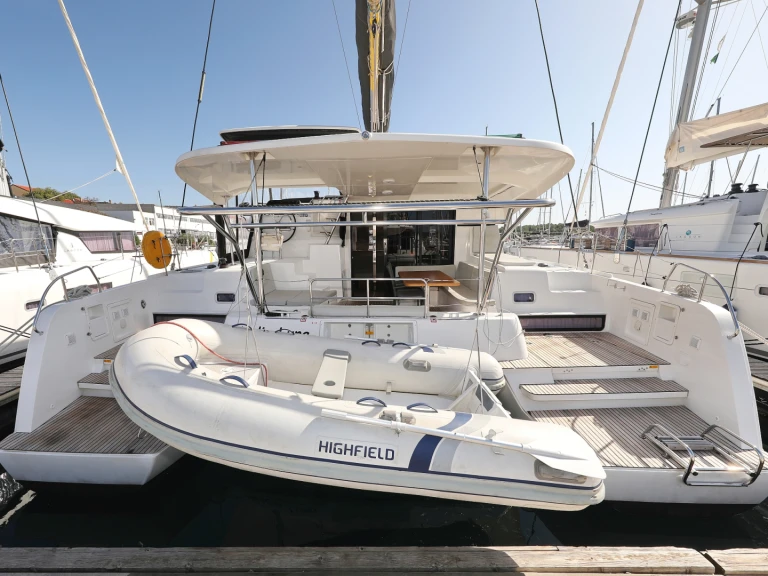 Alquiler de Catamarán, con o sin patrón Lagoon Sukošan