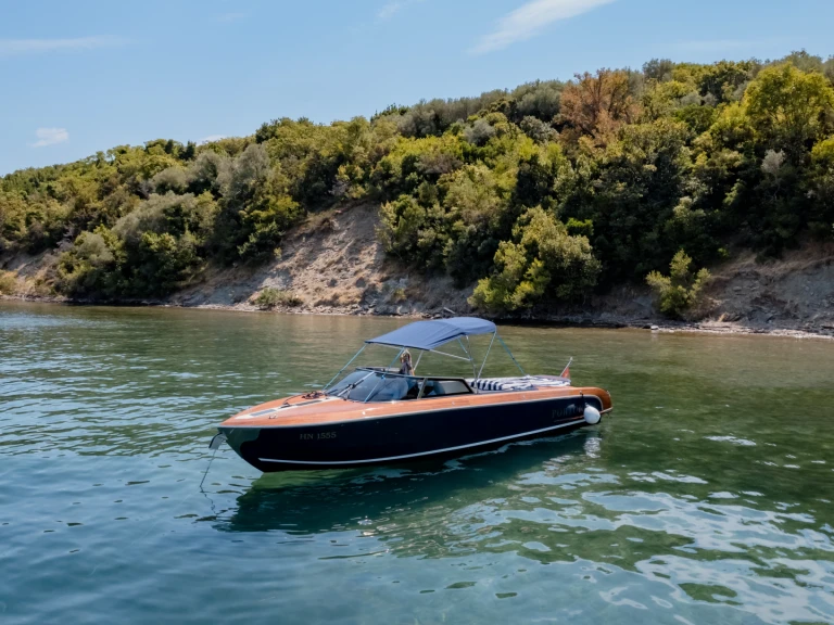  Motorboat de alquiler a Portonovi