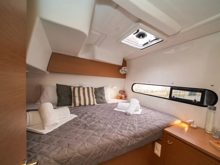 Alquiler de Catamarán, con o sin patrón Excess Paros (Isla)