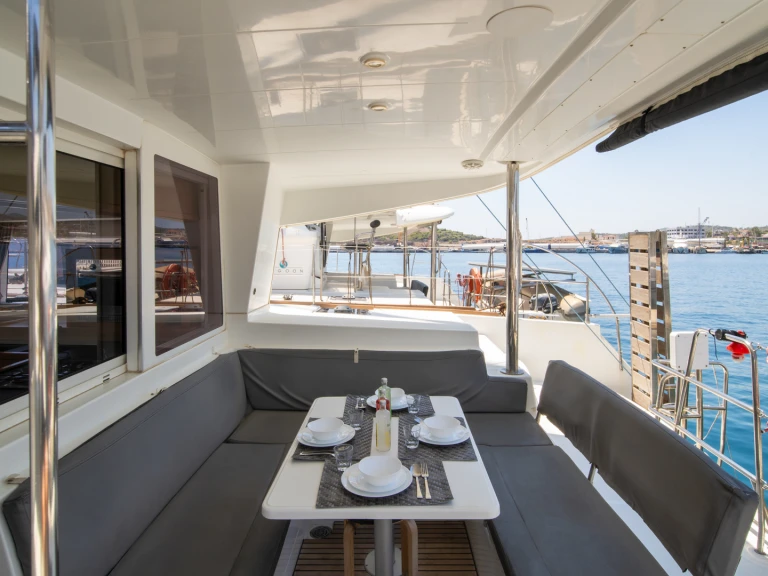 Alquiler de Catamarán, con o sin patrón Lagoon Lávrio