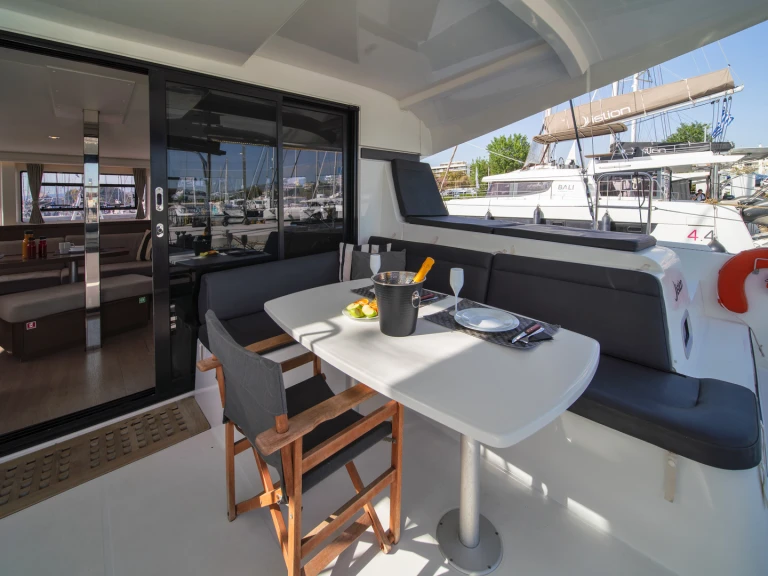 Alquiler de Lagoon Lagoon 42 en Álimos