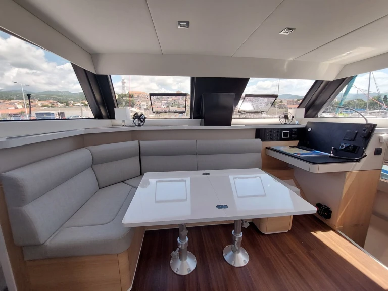 Alquiler de embarcaciones Aventura aventura 34 enBiograd na Moru en Samboat