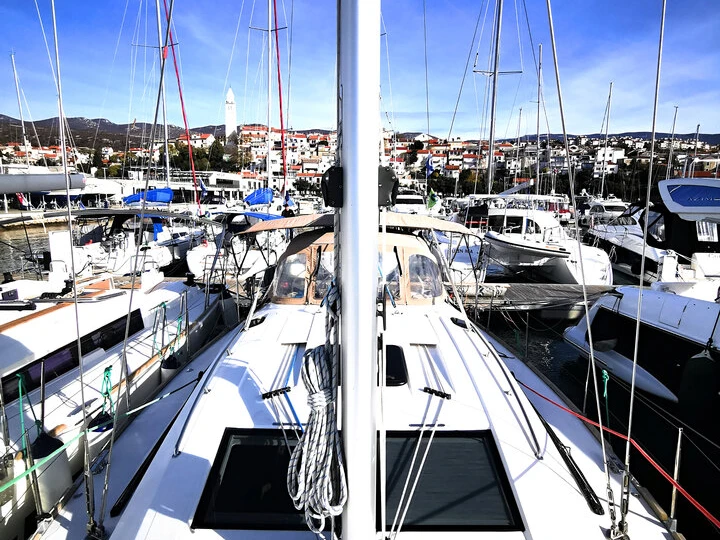 Alquiler de Elan Impression 45 en Biograd na Moru