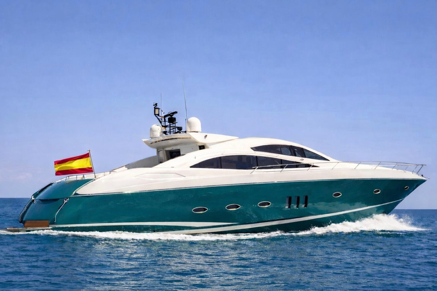 ALL IN - Sunseeker Predator 82 (Refit 2026)