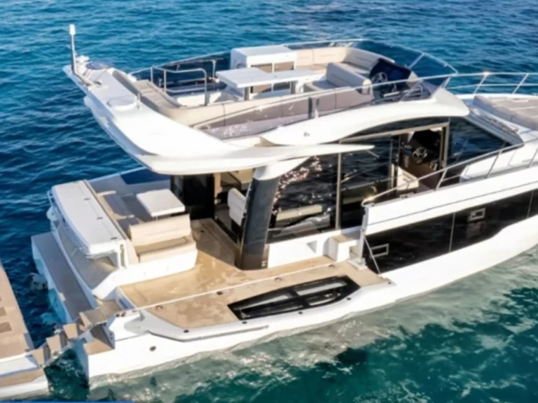 Galeon Galeon 420 Fly de alquiler a Mandelieu-la-Napoule