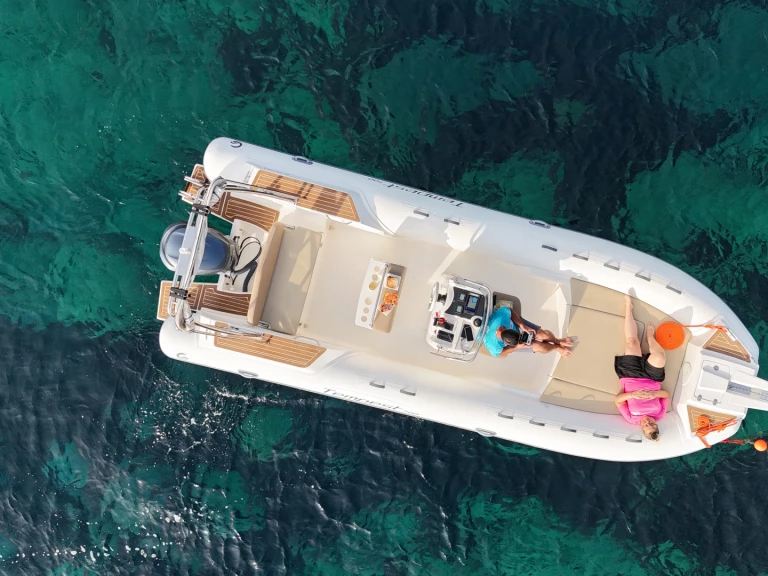 Capelli Tempest 700 de alquiler a Galéria