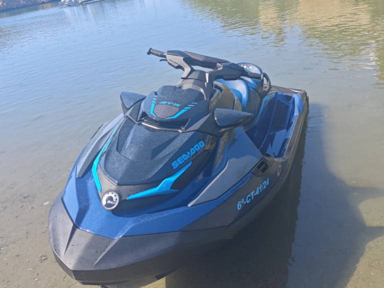 Alquiler de Moto de agua, con o sin patrón Sea-Doo Mahón