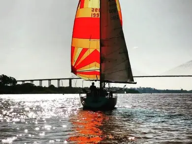 Alquiler Velero Custom Made con o sin  título de navegación