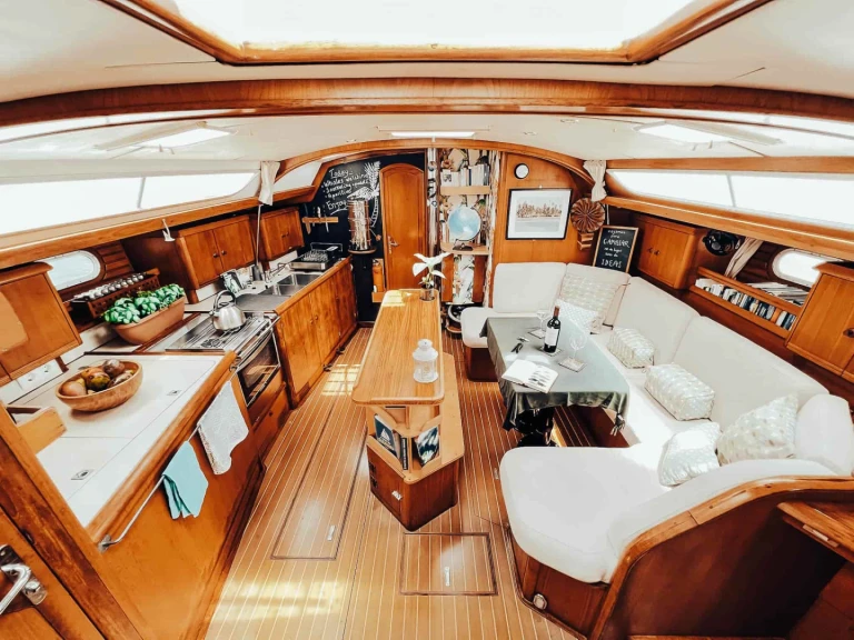 Alquiler Velero Jeanneau con o sin  título de navegación