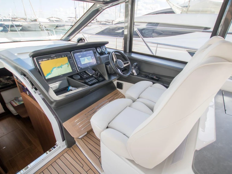 Alquiler de Princess Princess V58 en Marina Botafoch