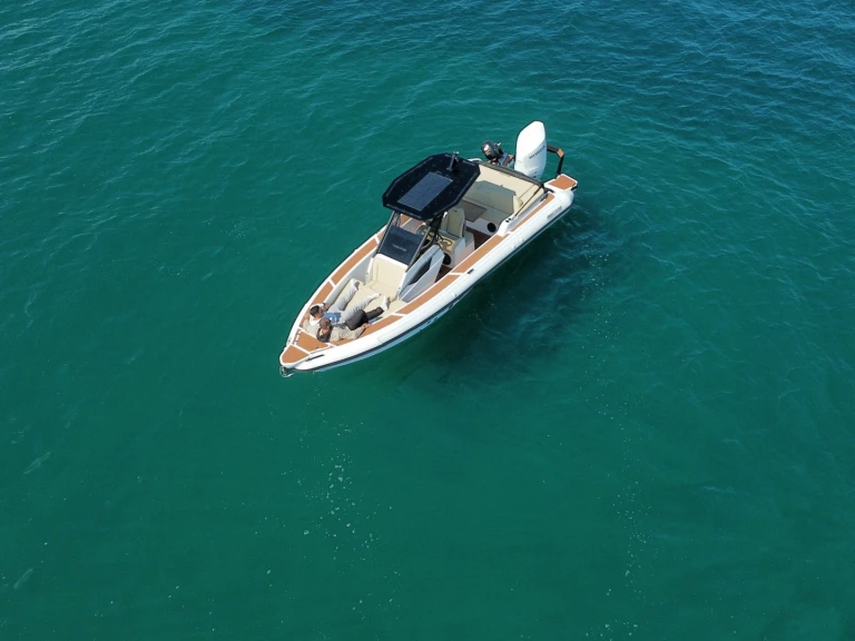 Mazziena 26SP de alquiler a Corfú