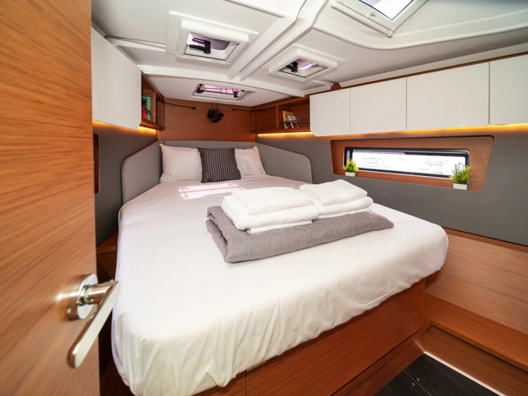 Alquiler de barcos Álimos barato de Dufour 41